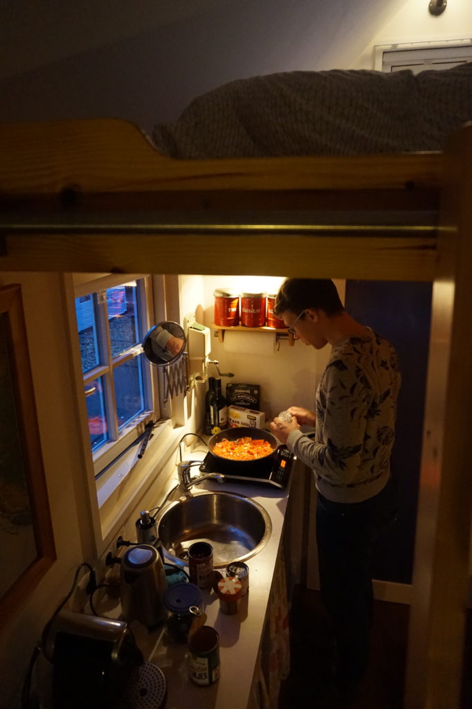 Maurits kookt in het Waterlandhuisje